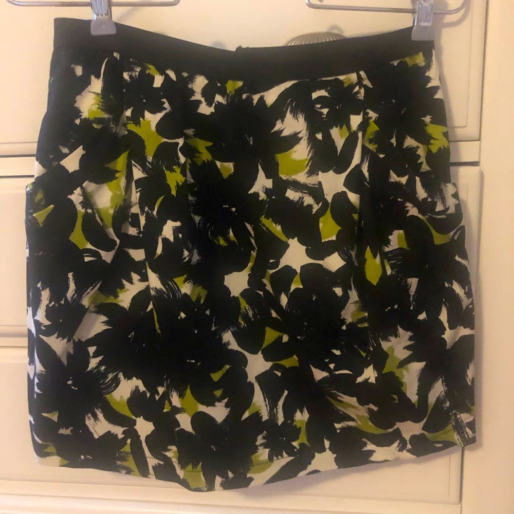 Mini skirt (but not too short)!